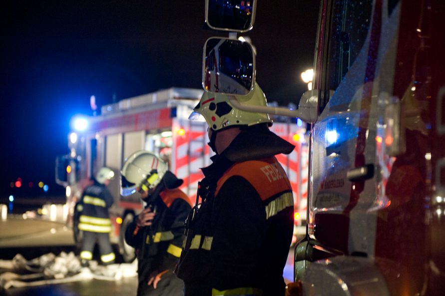 flughafen-erfurt-notfalluebung-20101112-0407